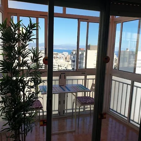 Apartmán Apartamento Con Vista Sol Y Mar *